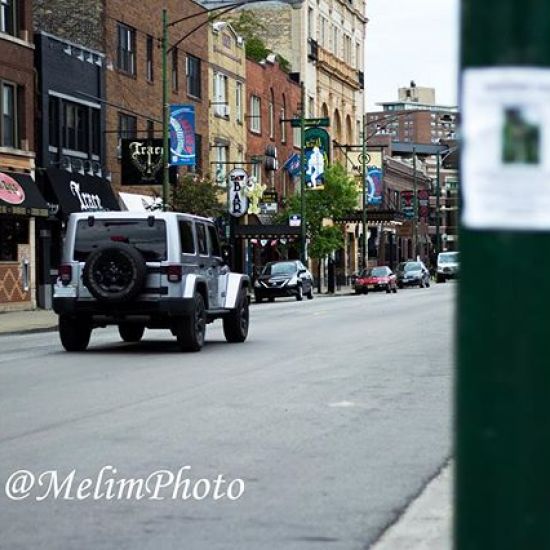 -Streets of Wrigleyville- 
#photo #photography #picoftheday #wrigleyville #wrigleyfield #chicago #chitown #windycity #windycitylivin #windycitybloggers #jeep #illinois