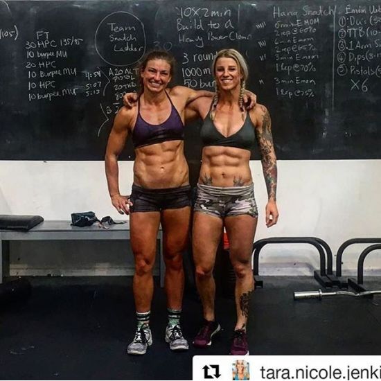 #Repost @tara.nicole.jenkins (@get_repost)
・・・
\\ LAST DAY IN CHICAGO // Sweatin' up a storm with before we head to Madison!

Session 1 was a bunch of hang snatches & an exhausting EMOM 