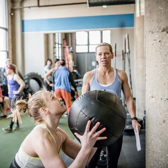 The FESTIVUS GAMES at Windy City are quickly approaching! Here are 2 ways you can join us on Saturday October 14th:
-
1. PARTICIPATE! Grab a partner or ask us to help you find one. ANYONE can do these workouts!
-
2. VOLUNTEER! I need judges please. Judging these events will also be fun (not stressful). Comment below if you're up for judging or volunteering to help with equipment set-up or cleaning (so. much. chalk.)
-
• We've already got 47 teams signed up, let's get to 75!
• Tentative schedule will be 9-4pm on Oct. 14.
• Sign up link in profile