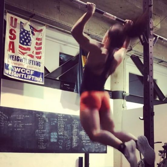 Proud of my flies today. Since I’m always with Hubert, I try to practice some gymnastics in my warmups. Today pull-ups were a part of my conditioning and I think they’re finally starting to be something feasible. #shouldersurgery #pullups #crossfit #takeover #girlswholift #muscle #AISIG #CYF #cleaner #onamission #thedrivenlife #LiveBIG #windycitylivin #thankscouch