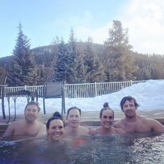 Hot tub action after a cold day on the slopes at Keystone! #apresski #hottubtimemachine #windycitylivin #livebig #keystonecolorado