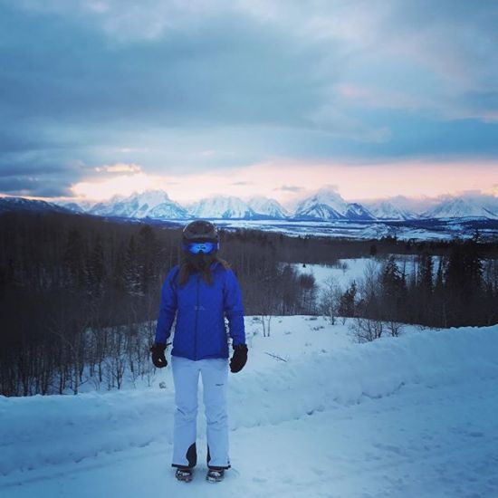 Unreal. Sun setting over the Tetons #tetons #togwatee #snowmobiling #skidoo #850 #windycitylivin #livebig 