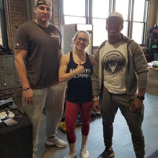 18.2 day! Set up a tent with the awesome @reppinchiathletics! Check out their gear and use my promo Taylorfit15! Great job to everyone who competed today. I am redoing my 18.2 tomorrow. We shall see! Love! ❤ #reppinchiathletics #crossfit #windycitycrossfit #swet #18.2 #nike #girls #hardwork

@marquesachaplin @bclaggs32