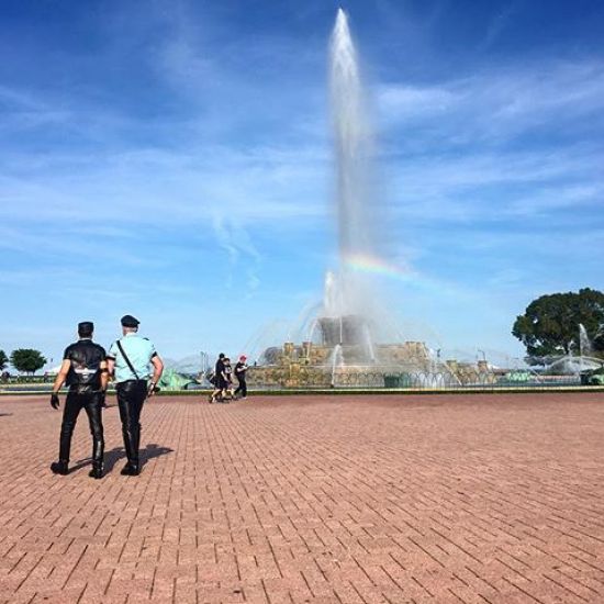 Chicago, you looked damn good today. So did those two older gentlemen in leather pants. •
•
•
#homesweetchicago #chicago #buckinghamfountain #chisummer #chicity #chicitysummer #summertimechi #chitown #chicitymycity #tourist #touristshit #chicagoshit #summer #outside #cityofbroadshoulders #windycity #windycitylivin #theloop #blueline #sun #sunshine #lakemichigan #fountain