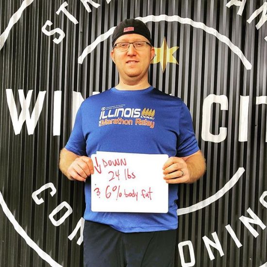 Transformation Tuesday success. Dave crushed it in a previous 6 Week Kickstart Challenge...and continues to... We all need a little ‘kickstart’ sometimes.
•
#windycitylivin #LiveBIG
